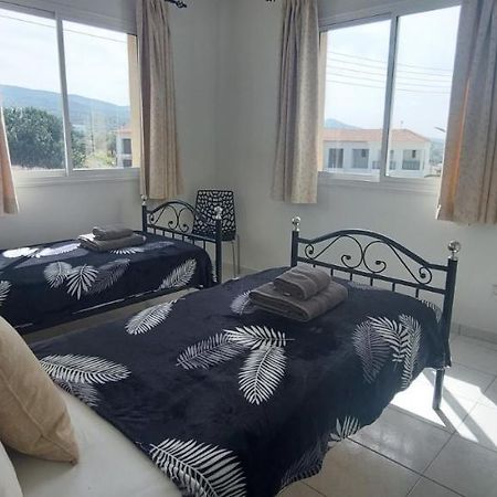 Spacious 2 Bedroom Apartment Peyia Ngoại thất bức ảnh