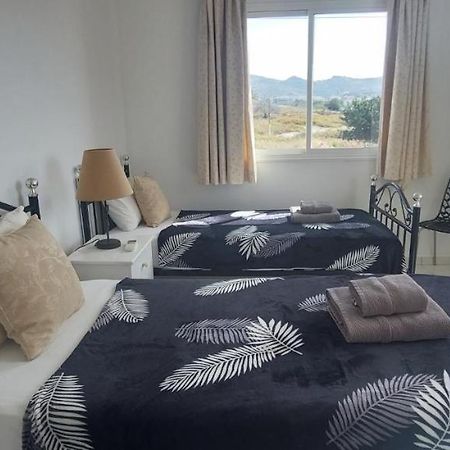 Spacious 2 Bedroom Apartment Peyia Ngoại thất bức ảnh