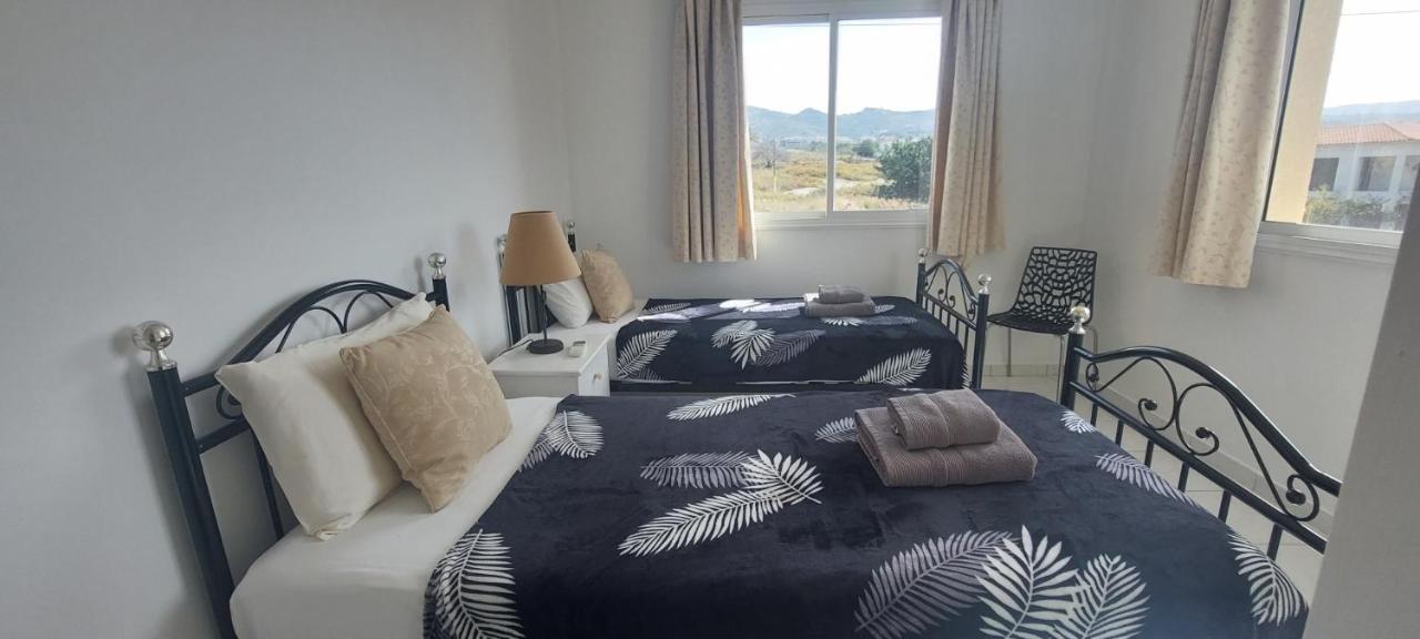 Spacious 2 Bedroom Apartment Peyia Ngoại thất bức ảnh